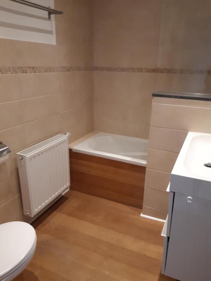 Maison Cosy Au Centre De Nivelles - Videosurveillance Exterieure Екстер'єр фото